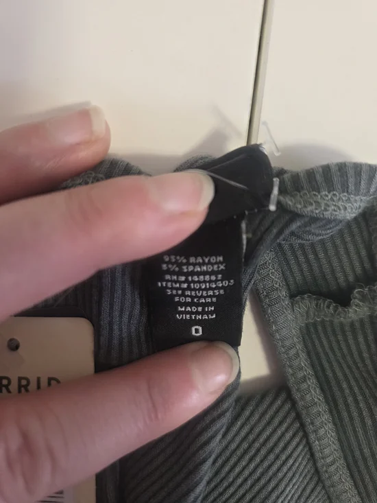 torrid Slate Blue Ribbed Keyhole Tank - Picture 6 of 8